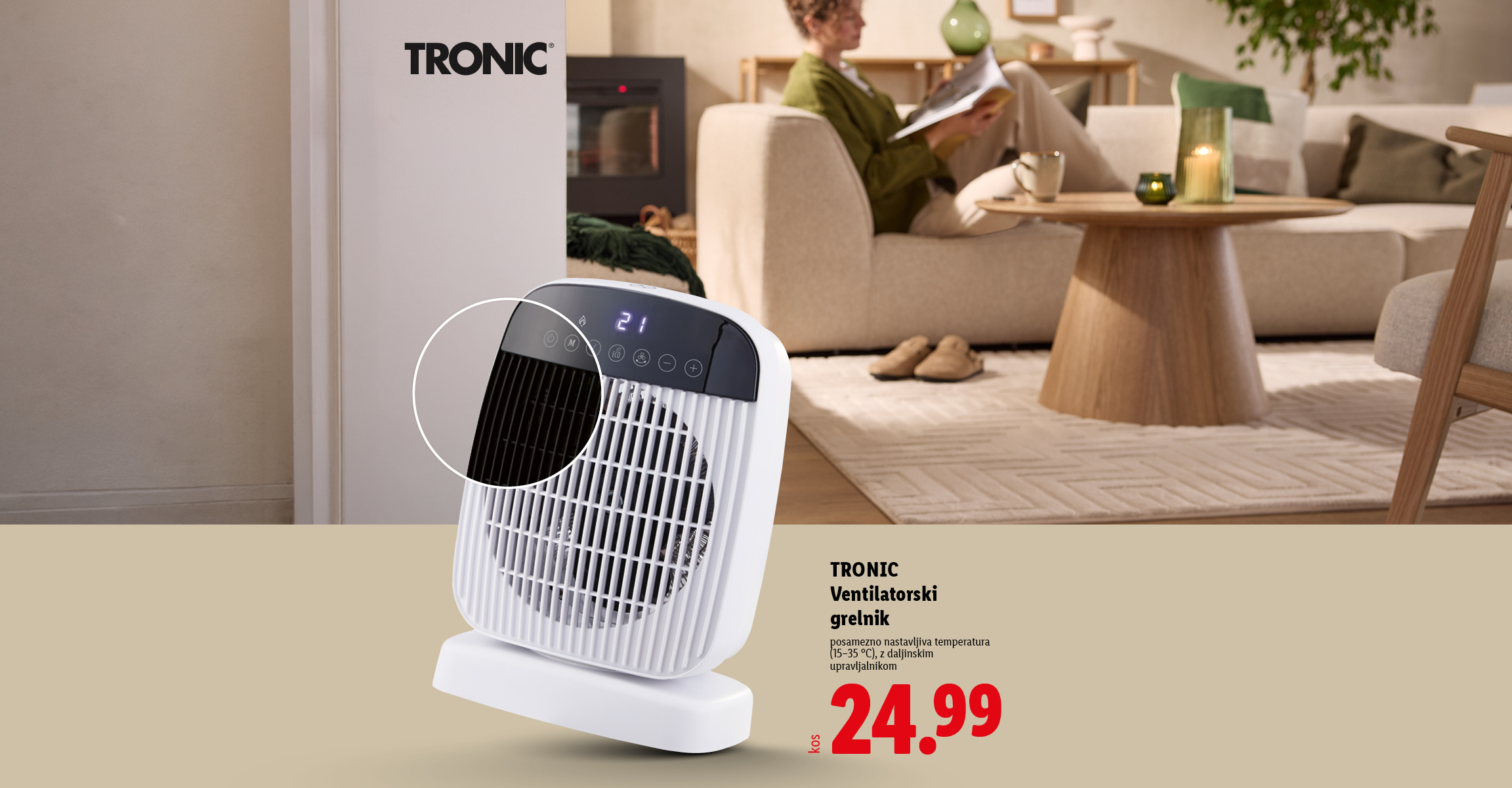 Ventilatorski grelnik s prikazom temperature v prijetno opremljeni dnevni sobi.